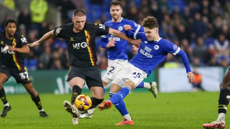 QPR gặp khó trước Cardiff