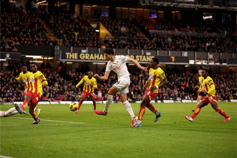 Swansea được đánh giá cao hơn Watford